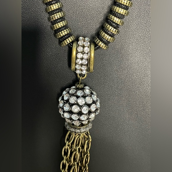 🔥 NWT Chico's Black and Gold rhinestone Necklace - Picture 3 of 12